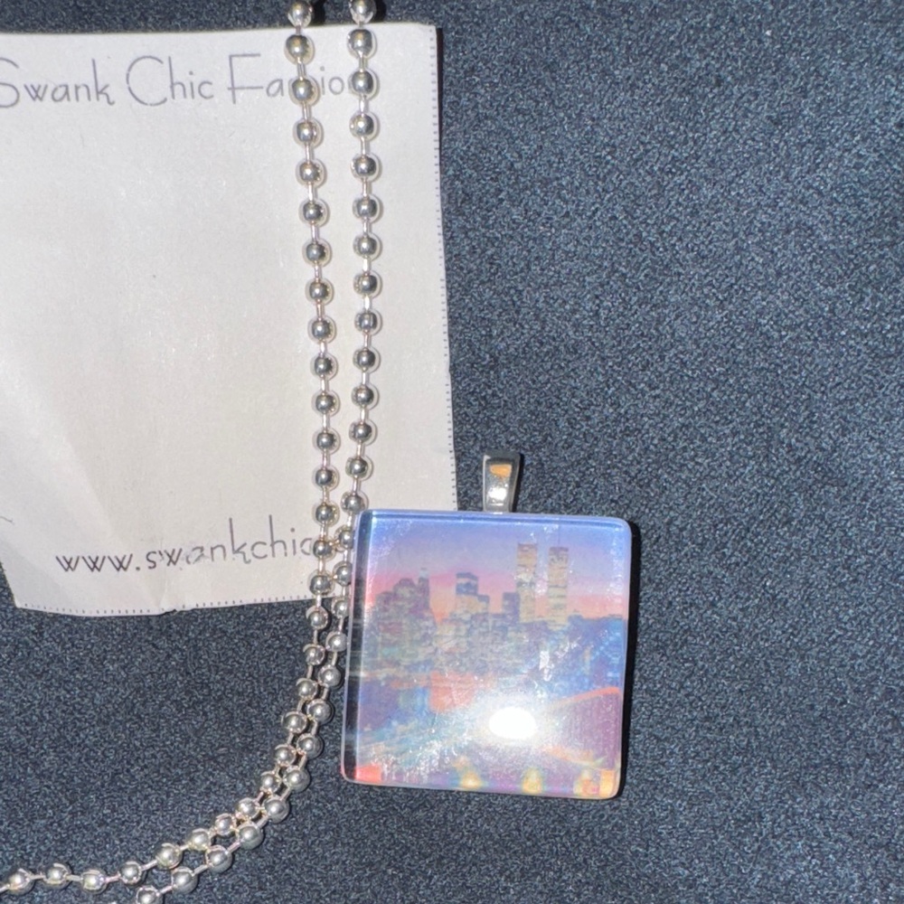 NYC Skyline TWIN TOWERS Necklace - Silver